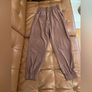 Vuori Taupe Joggers